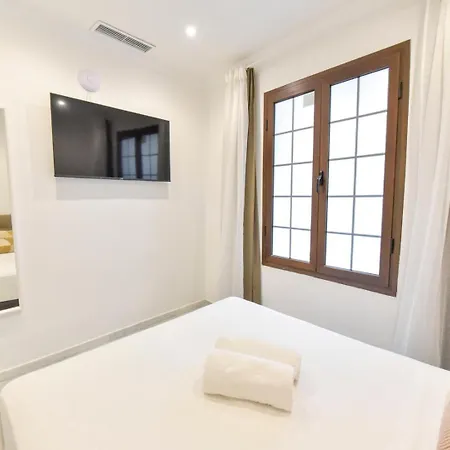 New! Modern Apartment In Central Neighborhood Seville Exterior photo